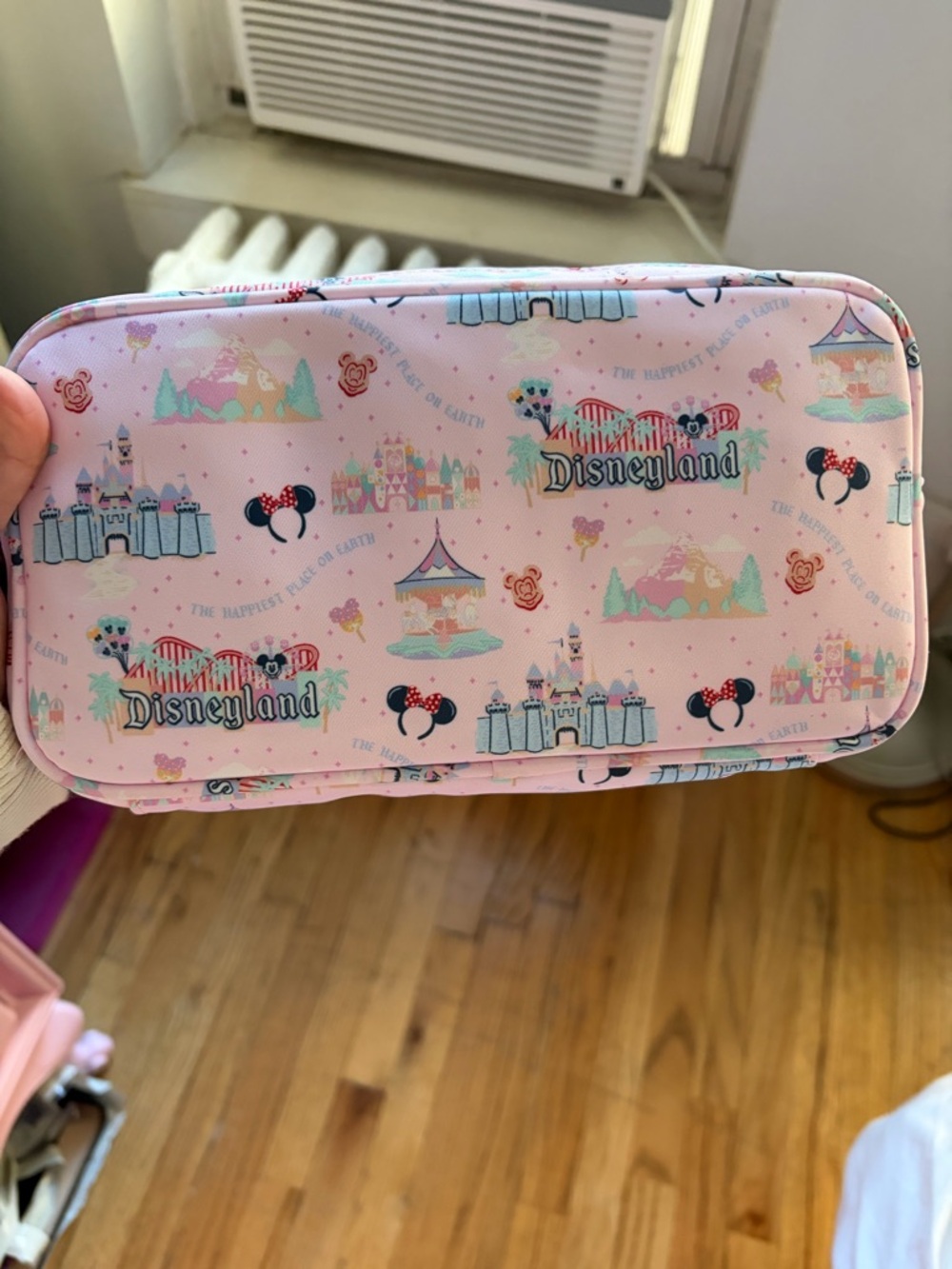 Stoney clover lane Disneyland make up bag - Picture 1 of 6